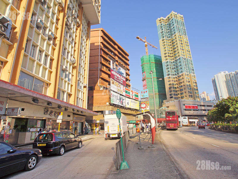 晓悦 交通配套 专线小巴站(44S),九巴(904,905)