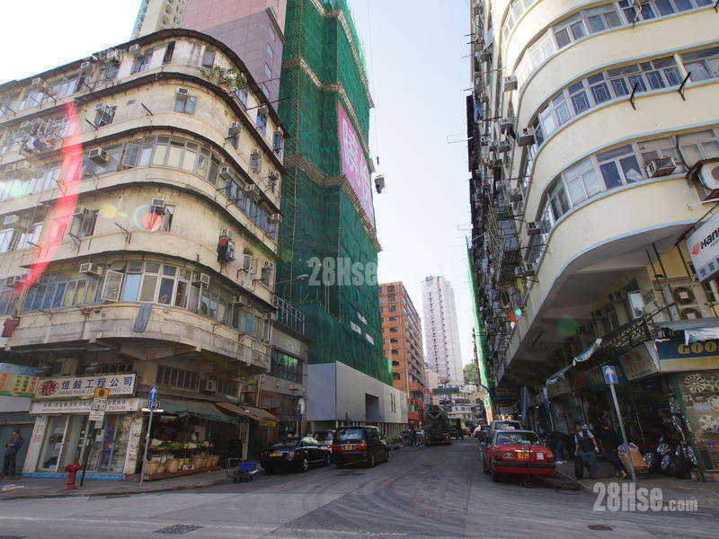 晓悦 主题大厦 昌华街与福华街(前方)交界