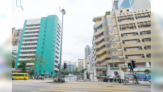 瑜一 附近設施 九龍公共圖書館與香港培正小學, 位於培正道