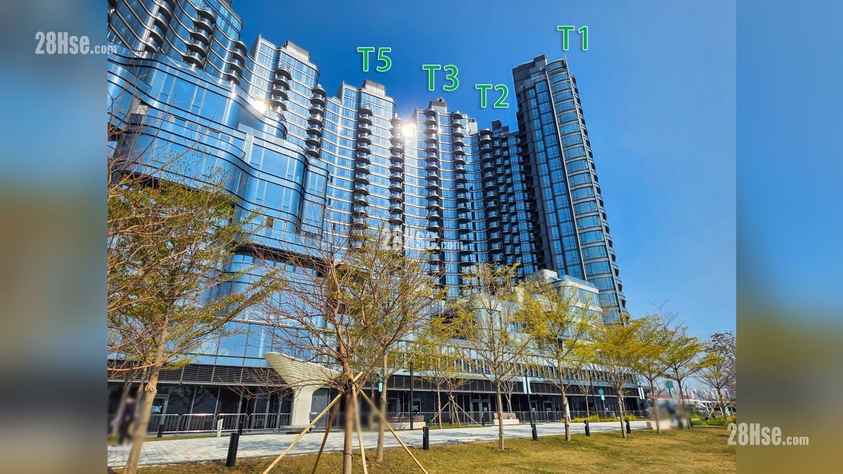 天玺海 1期 主题大厦 Phase 1 of Cullinan Harbour 天玺•海位于启德承丰道26号，分2期发展，第1期提供256伙，第2期则提供183伙，合共提供439个单位，主打实用面积约1,100至2,200平方尺的4房户，占全盘约七成，项目另设23伙特色户。