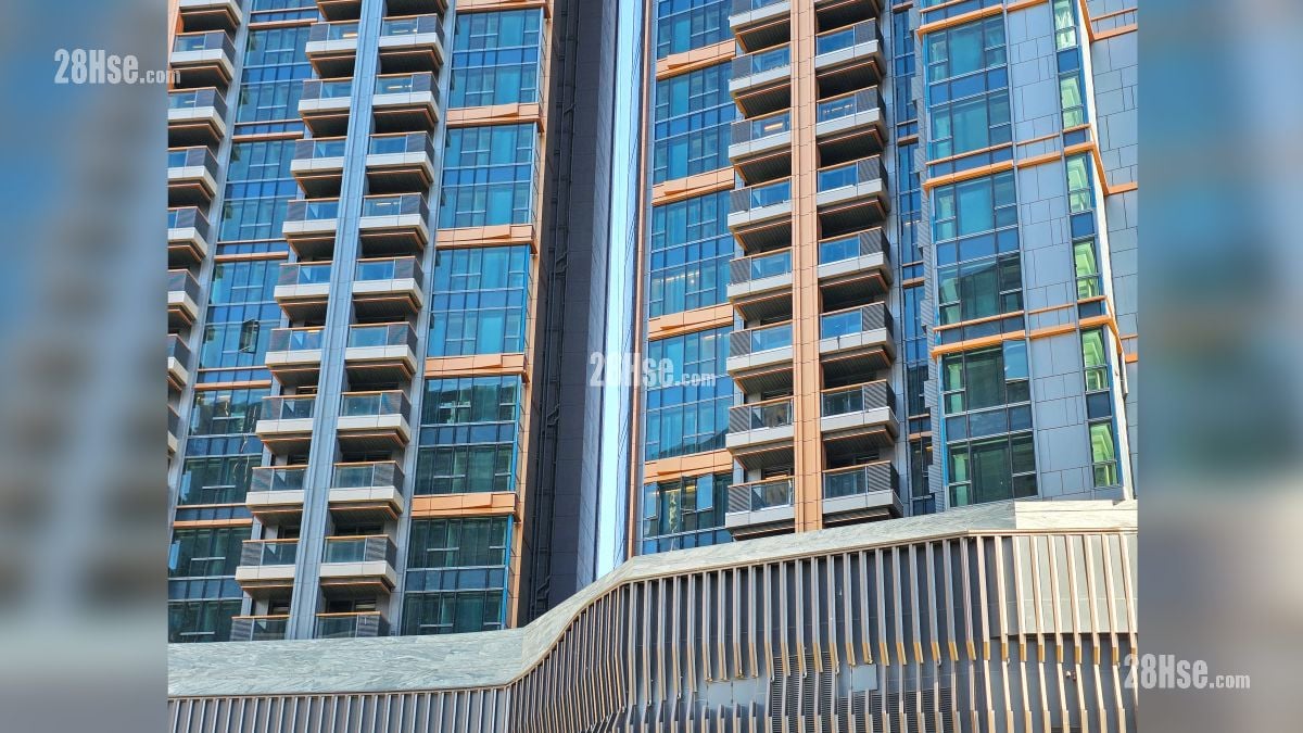 天璽天 2期 主題大廈 項目低層部分 (從協調道觀看)