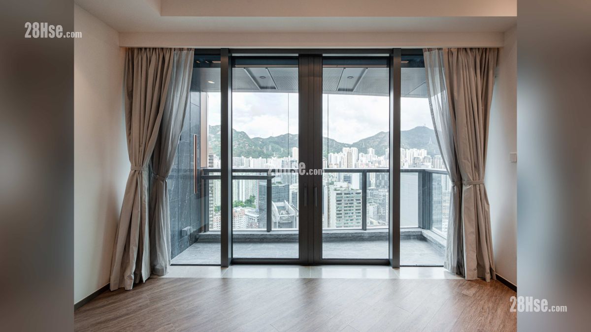 天璽天 2期 示範單位 客廳連接露台部分