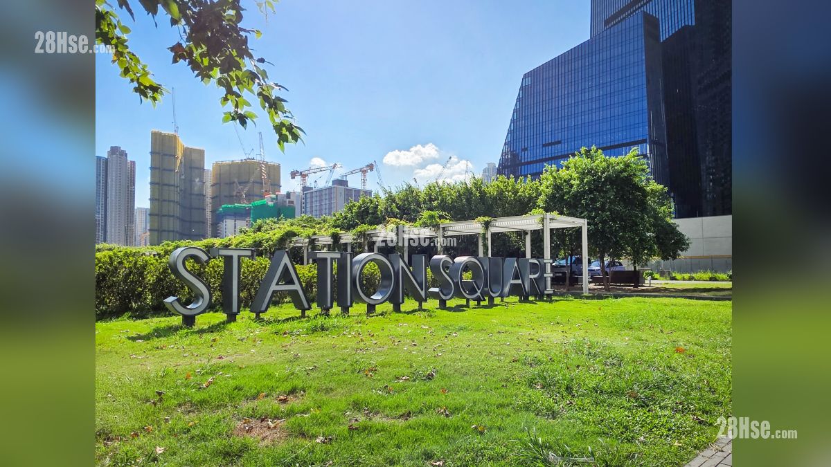 天璽天 2期 附近街道 項目外的啟德車站廣場