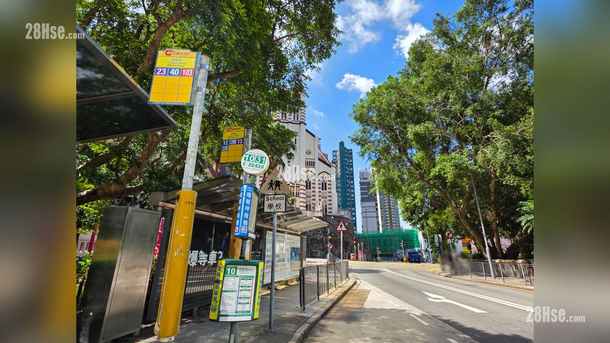 天御 2期 交通配套 堅道設有巴士站