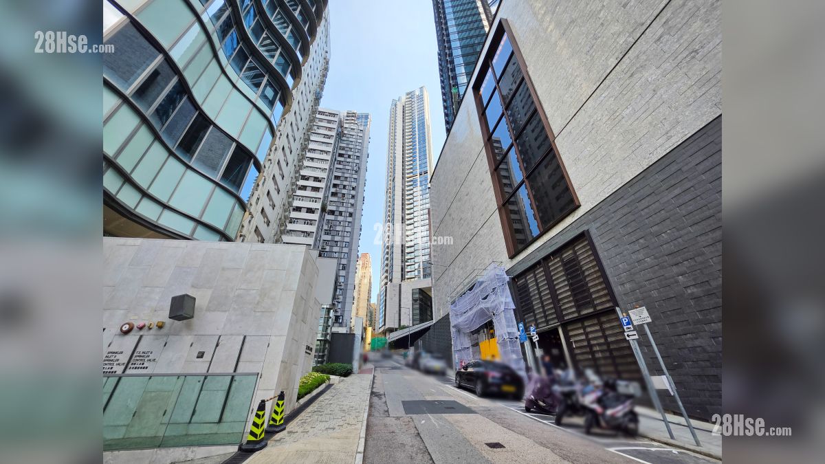 天御 2期 屋苑設施環境 項目 (圖片右方) 外的西摩道 