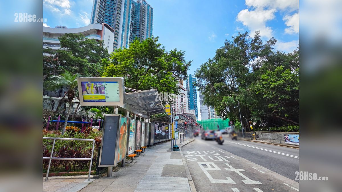 天御 2期 交通配套 堅道設有巴士站