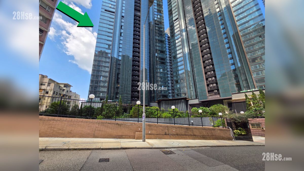 天御 2期 主題大廈 項目低層部分 (從衛城道觀看)