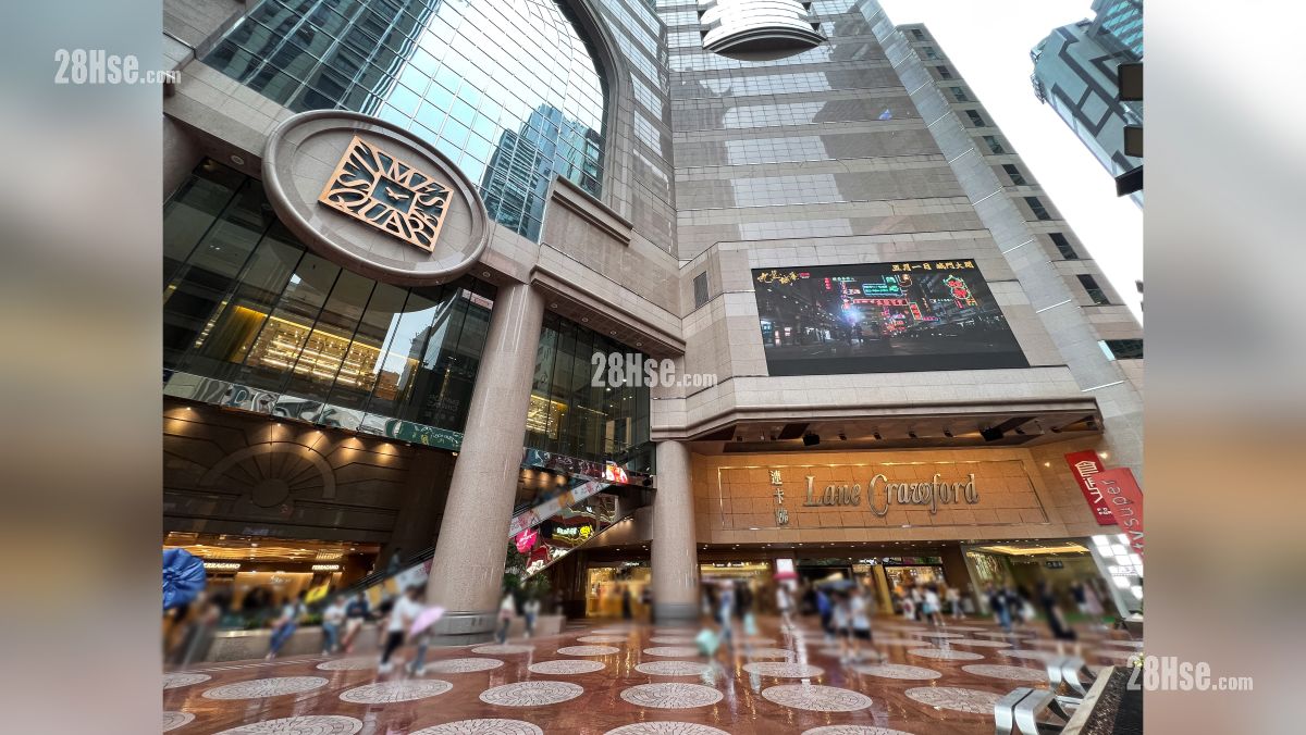 Woodis 鄰近商場或食肆 時代廣場,  距離項目約 600 米