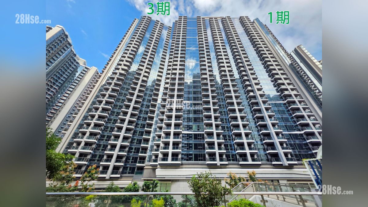 Double Coast III 屋苑其他期数 项目 1 期与 3 期位置 (从启德空中花园观看)