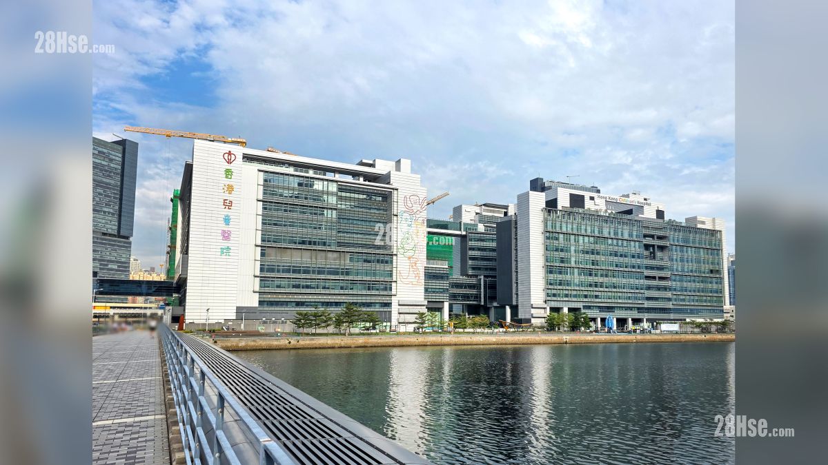 Double Coast III 附近设施 香港儿童医院, 位于河的对