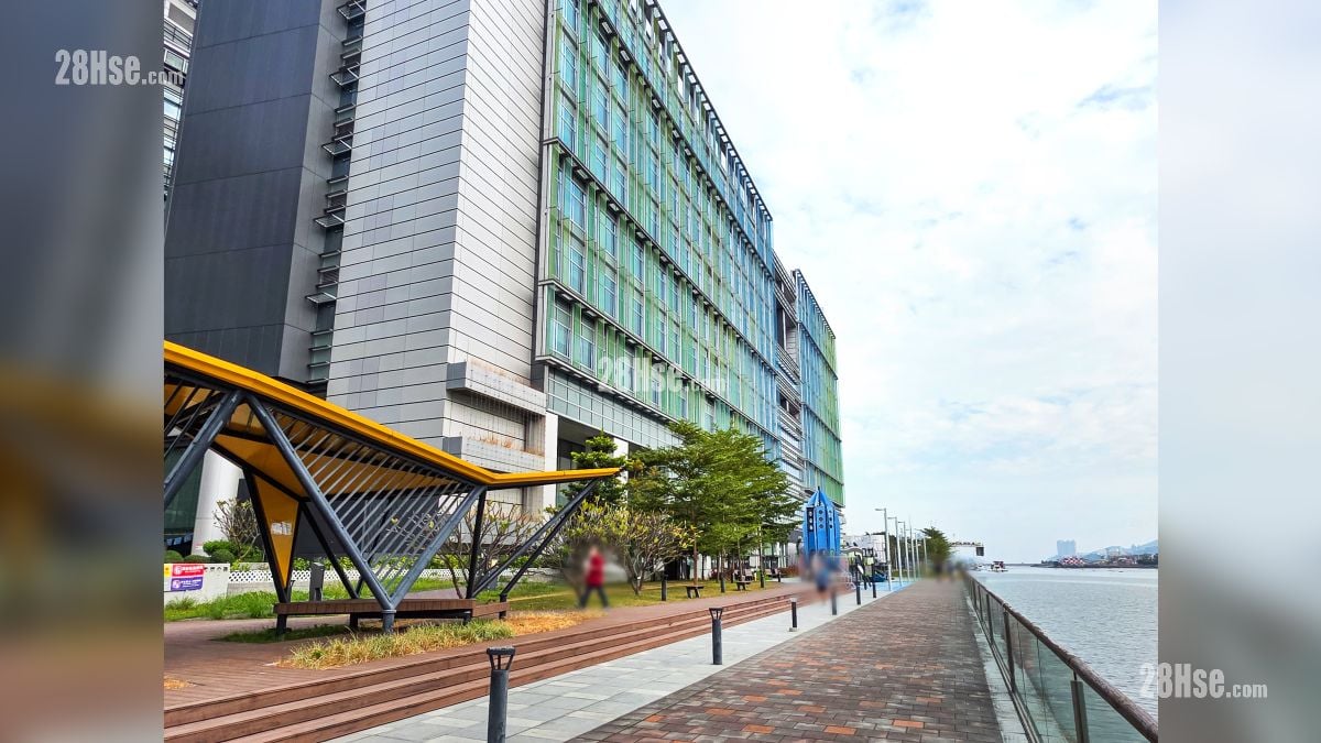 Double Coast III 附近街道 对岸的香港儿童医院