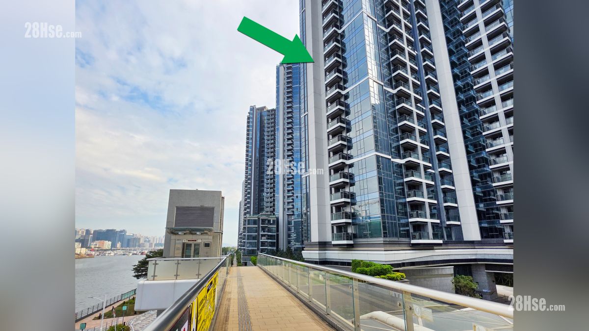 Double Coast III 主题大厦 项目低层部分 (从启德空中花园观看)