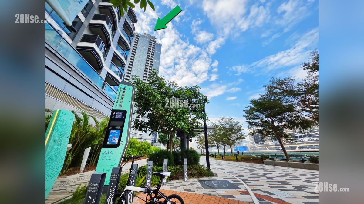 Double Coast III 附近设施 项目 (绿色箭嘴部分) 外设有启德海滨花园