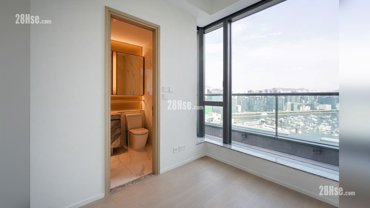 Double Coast III 示范单位 睡房 1 (可望到平台通道)