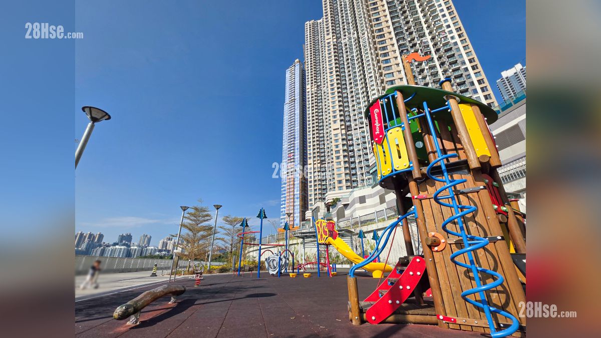 海瑅湾 II 附近设施 日出康城海滨长廊设有儿童游乐场
