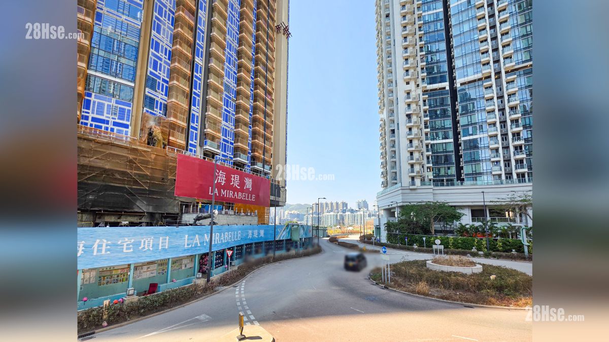 海瑅湾 II 屋苑设施环境 项目外的康城路