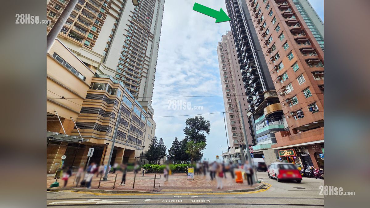 海嵎 周邊大廈 項目 (綠色箭嘴部分) 對面為 The Merton 泓都 (圖片右方)