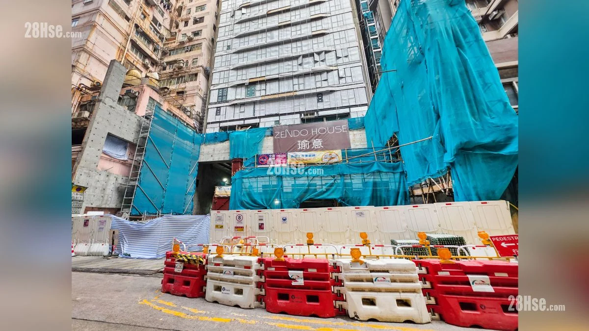 瑜意 主題大廈 Zendo House 瑜意由華懋發展，位於尖沙咀德興街8號，提供164伙，實用面積274至468平方呎，間隔為開放式至2房。