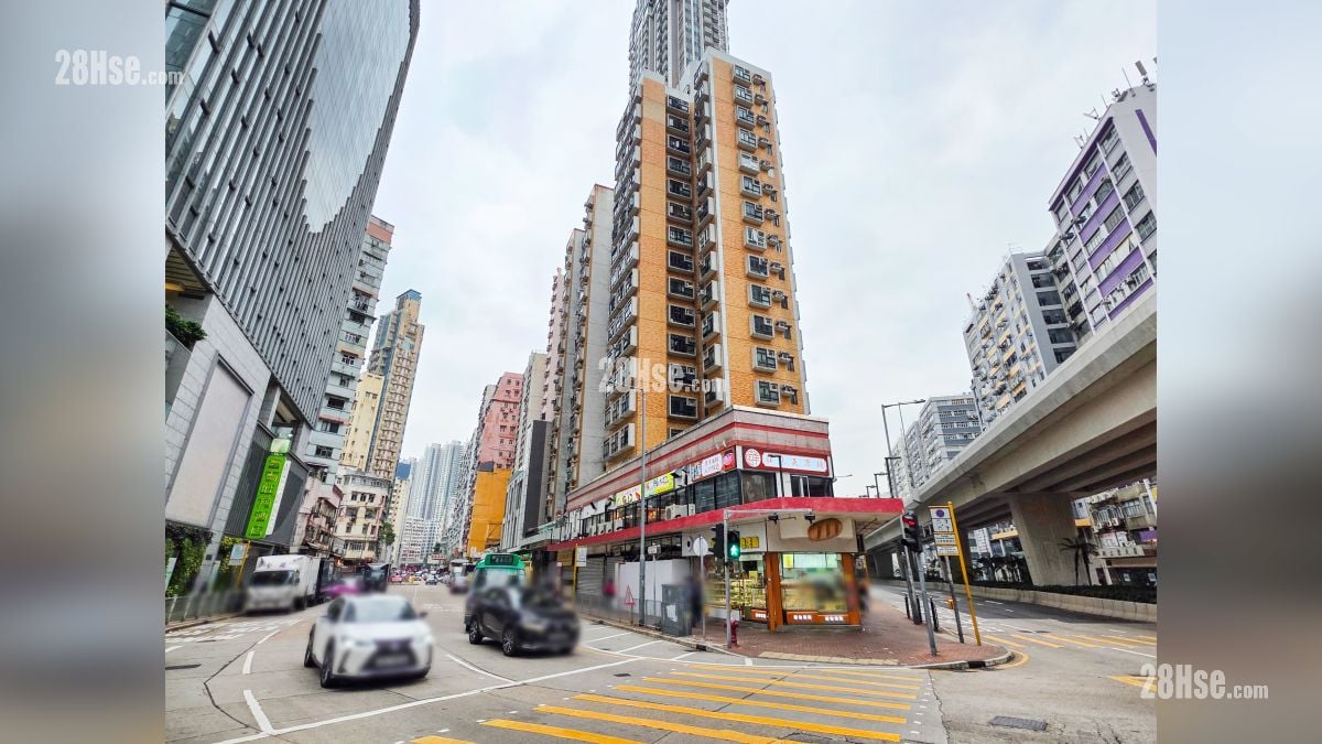 映居 附近街道 福全街與塘尾道交界