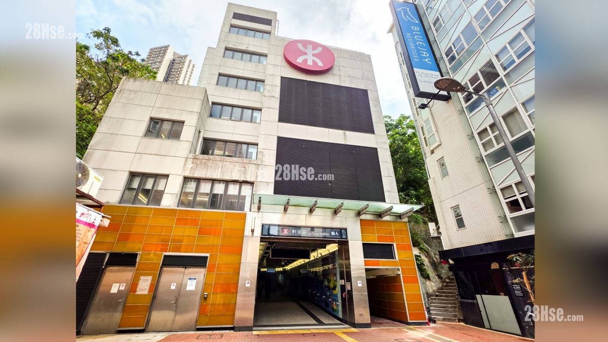 璟南 交通配套 利东港铁站 A1 出口, 距离项目约 700 米