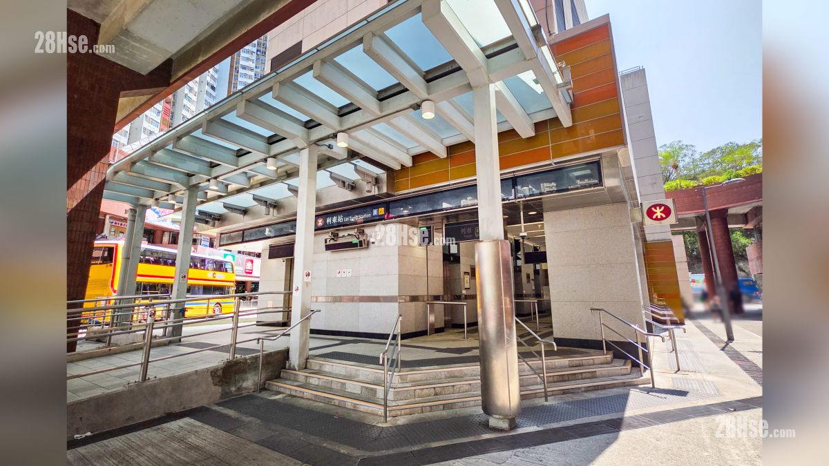 璟南 交通配套 利东港铁站 B 出口, 距离项目约 900 米