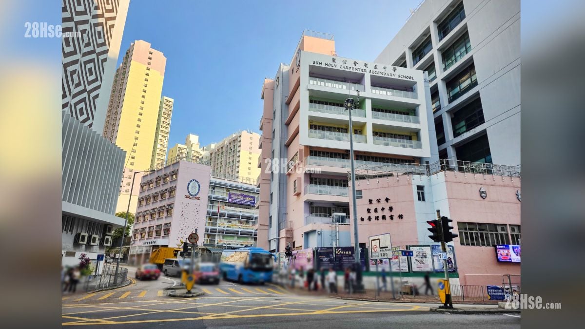 首匯 附近設施 聖公會聖匠中學, 位於大環道, 距離項目約 350 米