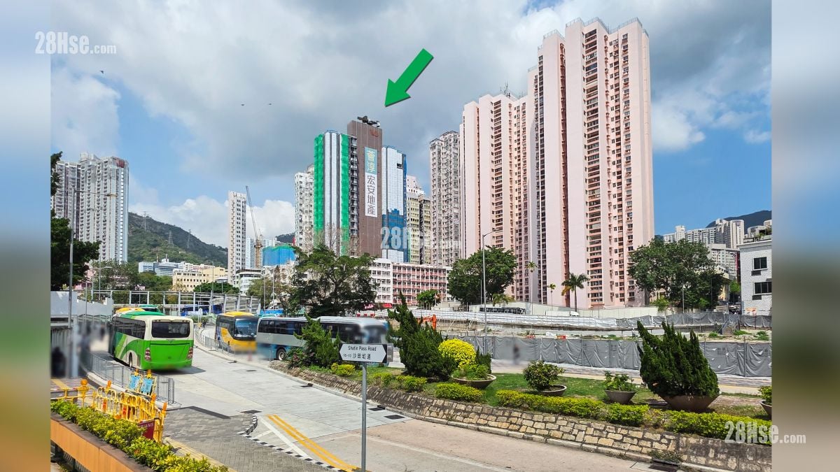 荟淳 附近街道 从沙田㘭道远观项目 (绿色箭嘴部分)