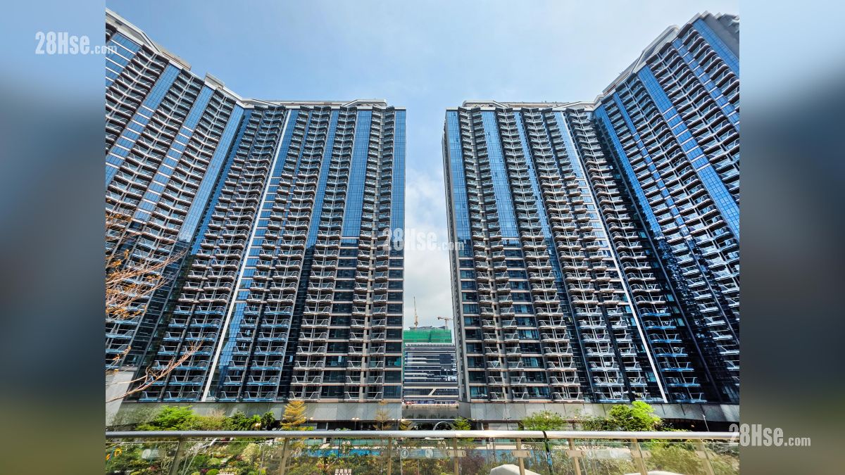 维港湾畔 2B期 周边大厦 项目对面的 KT Marina 启德海湾 (从启德空中花园观看)