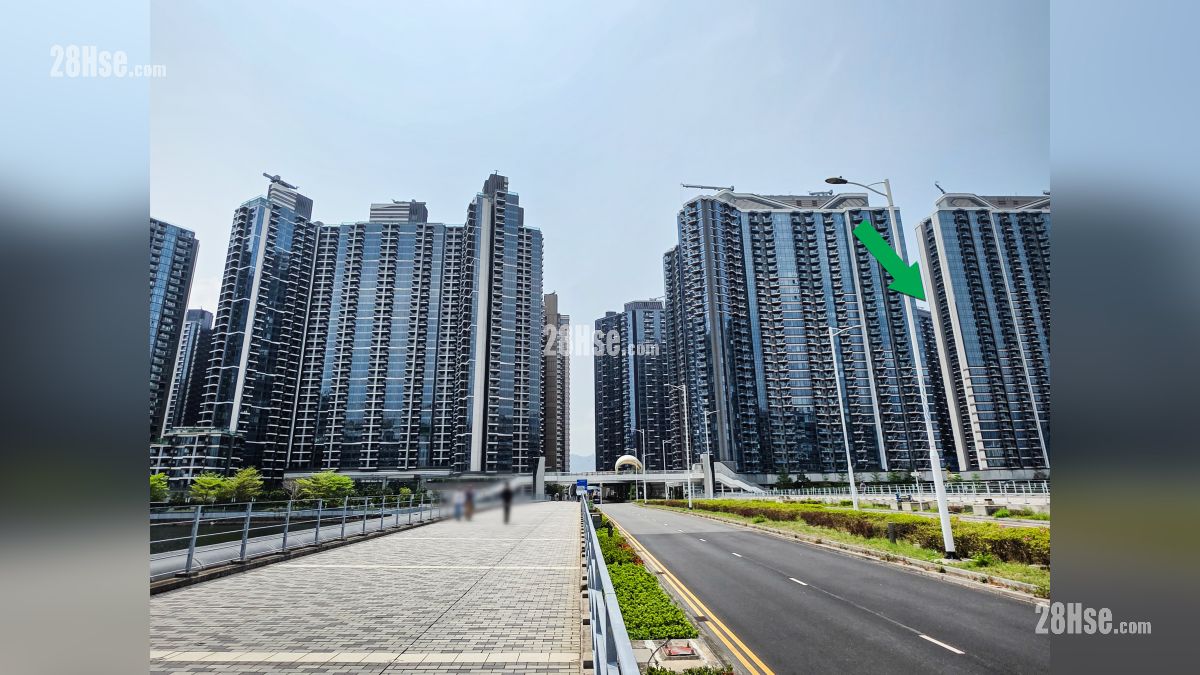 维港湾畔 2B期 附近街道 从启德桥观看, 项目位于绿色箭嘴部分