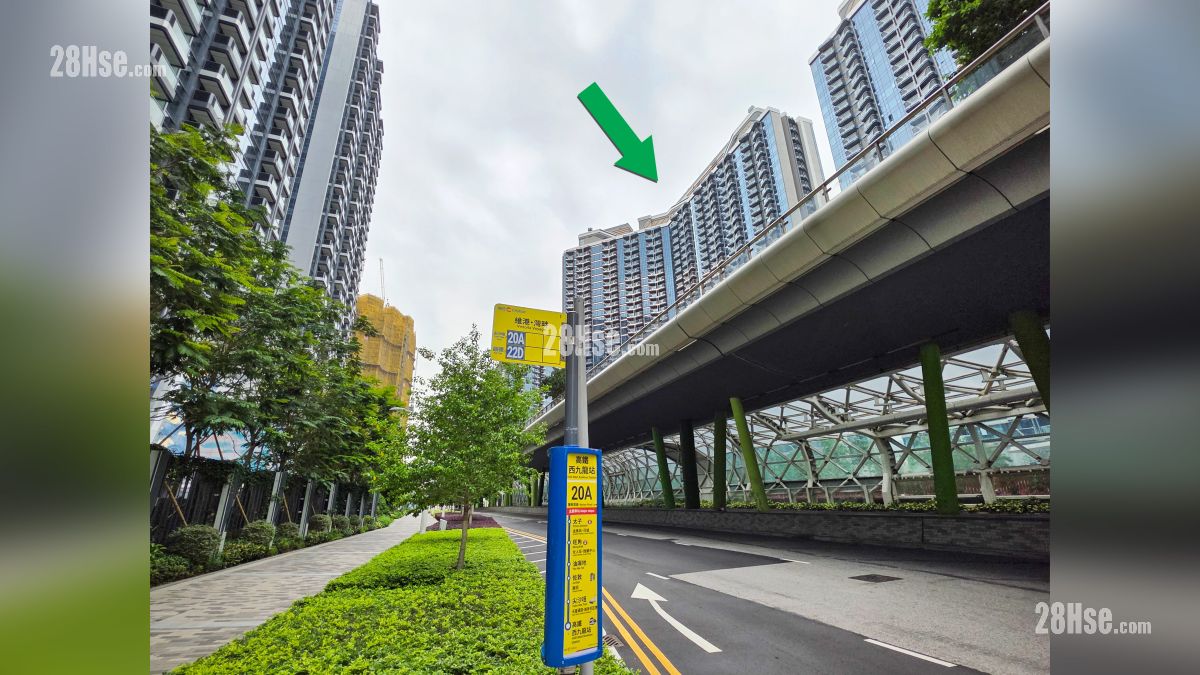 啟德海灣 2 交通配套 項目 (於綠色箭嘴部分) 外的承豐道設有城巴巴士站 (20A,22D)