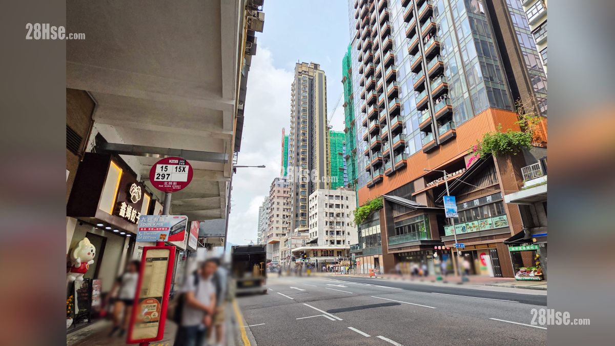 首岸 第一期 交通配套 马头围道一带设有巴士站