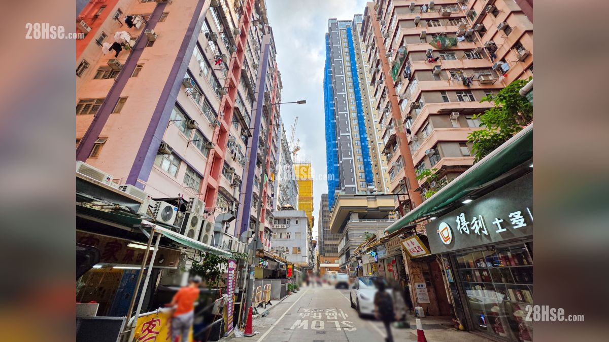 首岸 第一期 邻近商场或食肆 项目对面的崇志街设有食肆