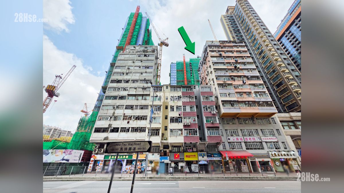 首岸 第一期 周边大厦 马头围道一带有旧式大厦, 项目位于绿色箭嘴部分