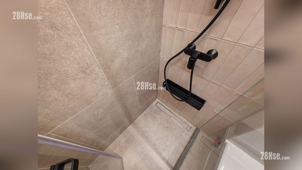 Phase 3 of One Victoria Cove Show Flat