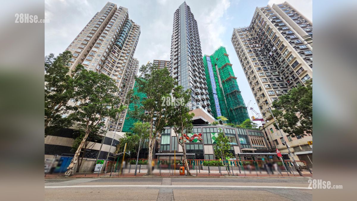 Phase 3 of One Victoria Cove Nearby Estate