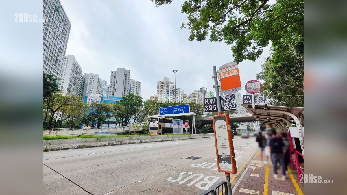 形瑨 交通配套 青山公路葵涌段近大窩口港鐵站一帶設有巴士站