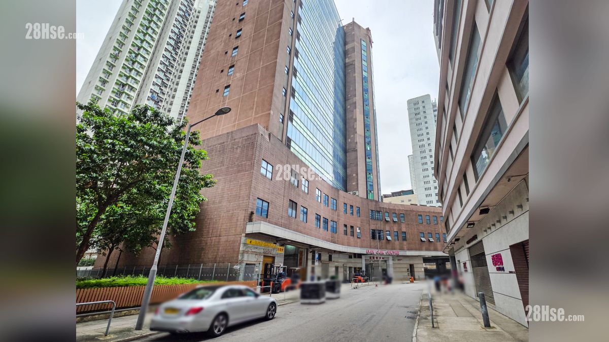 形瑨 附近街道 項目外的横窩仔街有商業大廈與工廠大廈