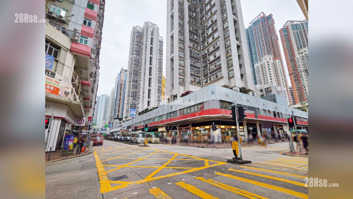 形瑨 鄰近商場或食肆 沙咀道一帶設有食肆商舖