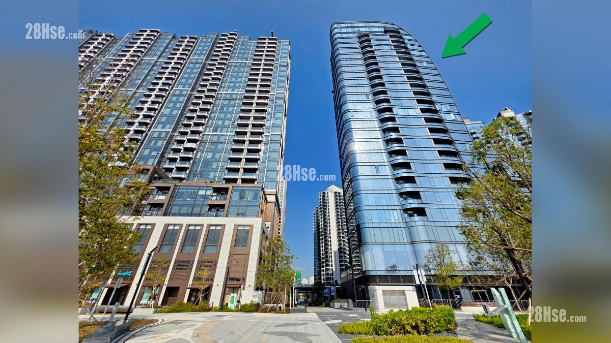 天玺海 2B期 周边大厦 项目 (绿色箭嘴部分) 旁边的 The Knightsbridge 天泷 (图片左方)