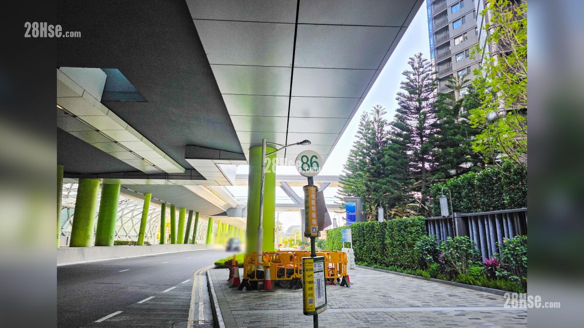 天玺海 2B期 交通配套 项目外的承丰道设有专线小巴站 (86)