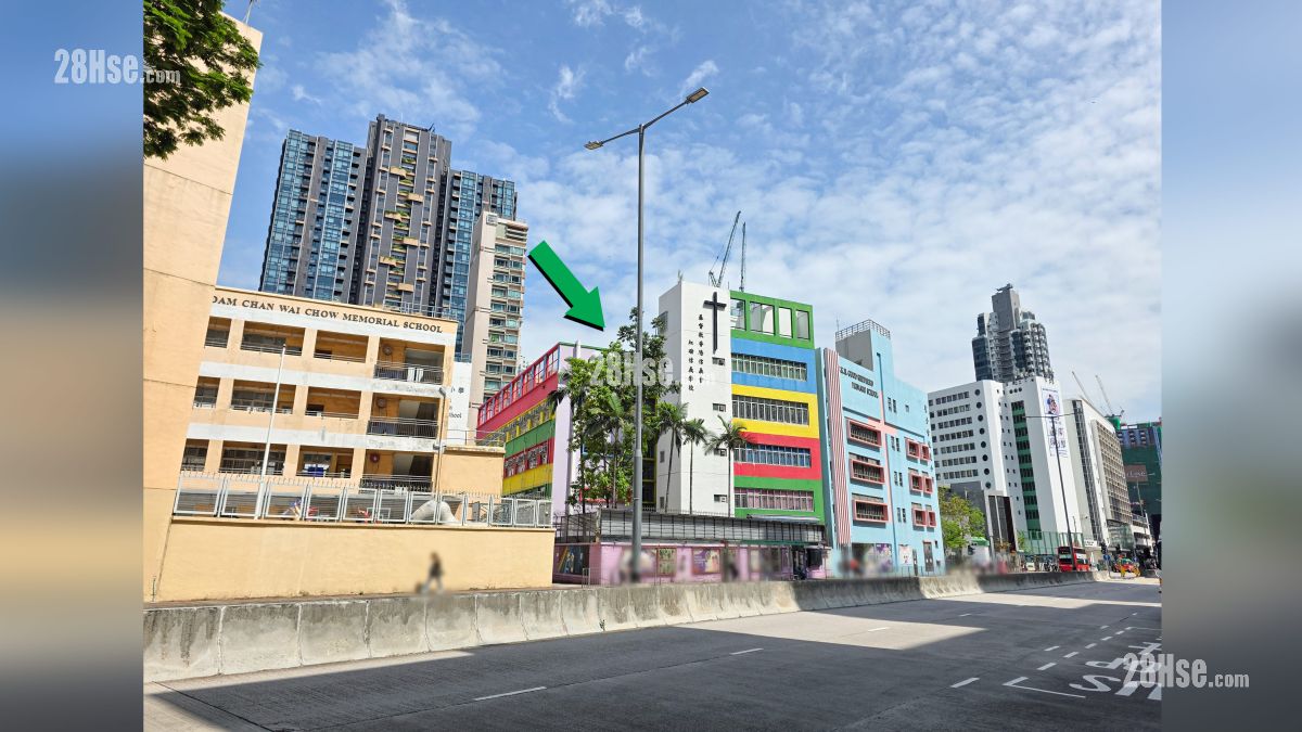 壹沐 2期 附近設施 保良局陳維周夫人紀念學校, 基督教香港信義會紅磡信義學校, 位於馬頭圍道, 距離項目約 300 米 (項目位於綠色箭嘴部)